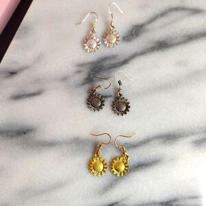 💜 Handcrafted Sunflower Earrings